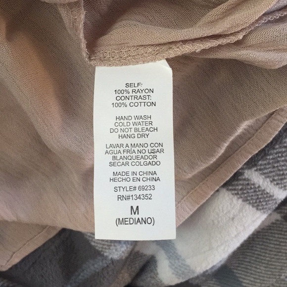 Forever 21 crop top - Picture 3 of 3